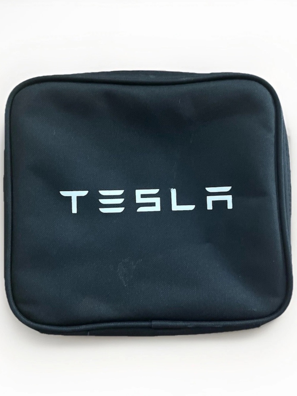 Tesla Model X Tow Hitch Receiver OEM Bosal 1027582-00-A Removable Locking Kit